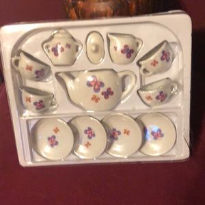 NWOT 13 piece tea ☕️ set